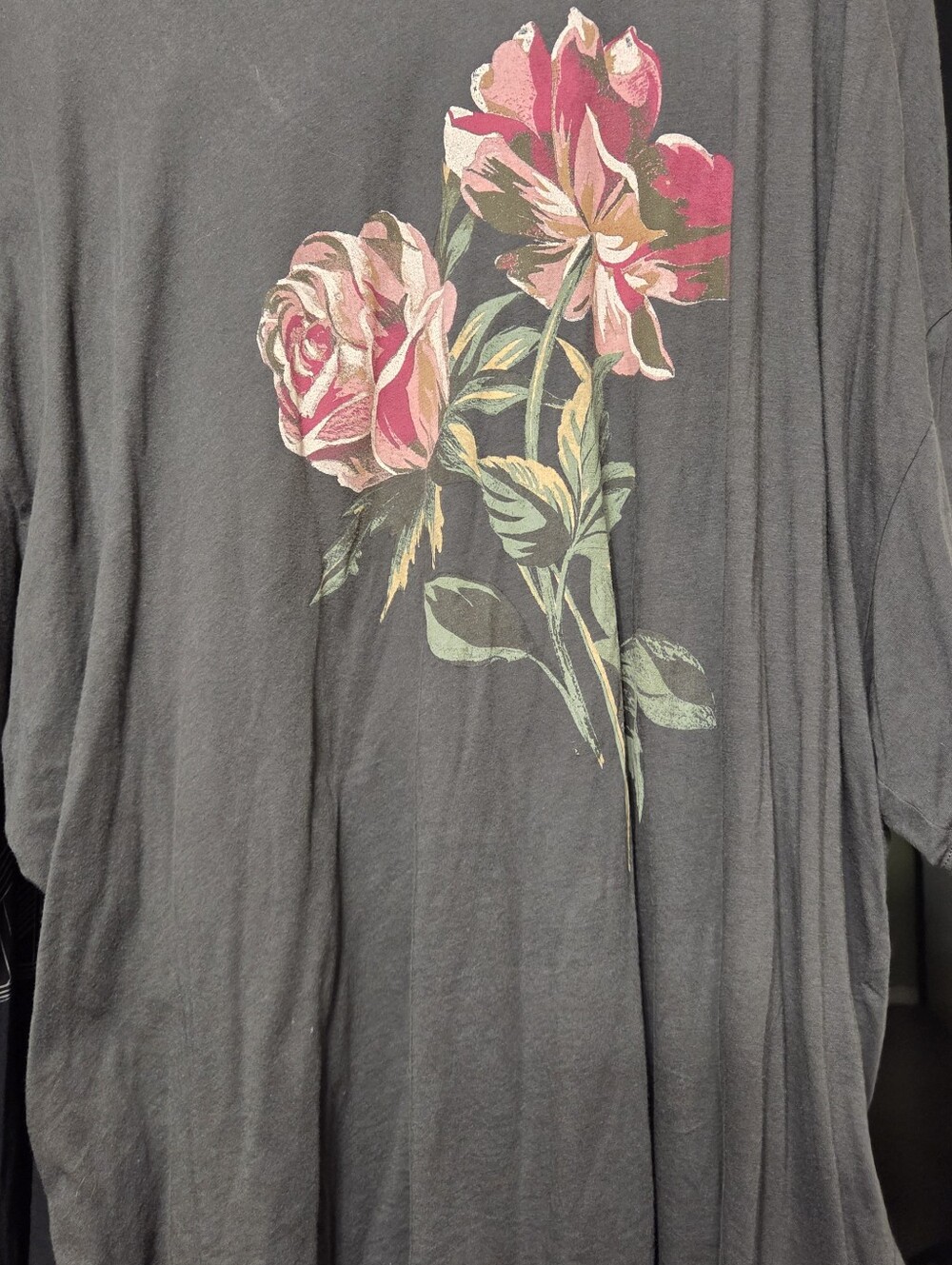 Torrid Charcoal Tee w/ Floral Graphic, Size 3, Like New